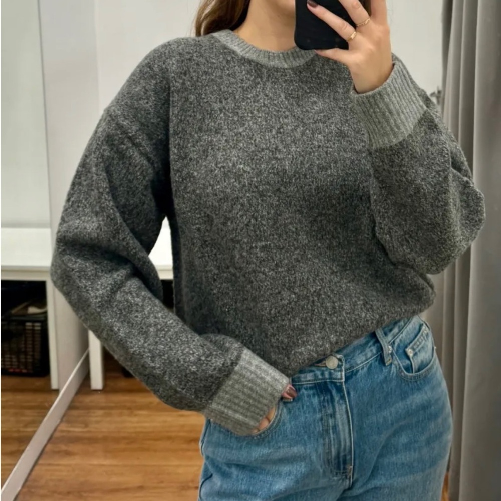 Uniqlo - JW Anderson Two Tone Grey Crew